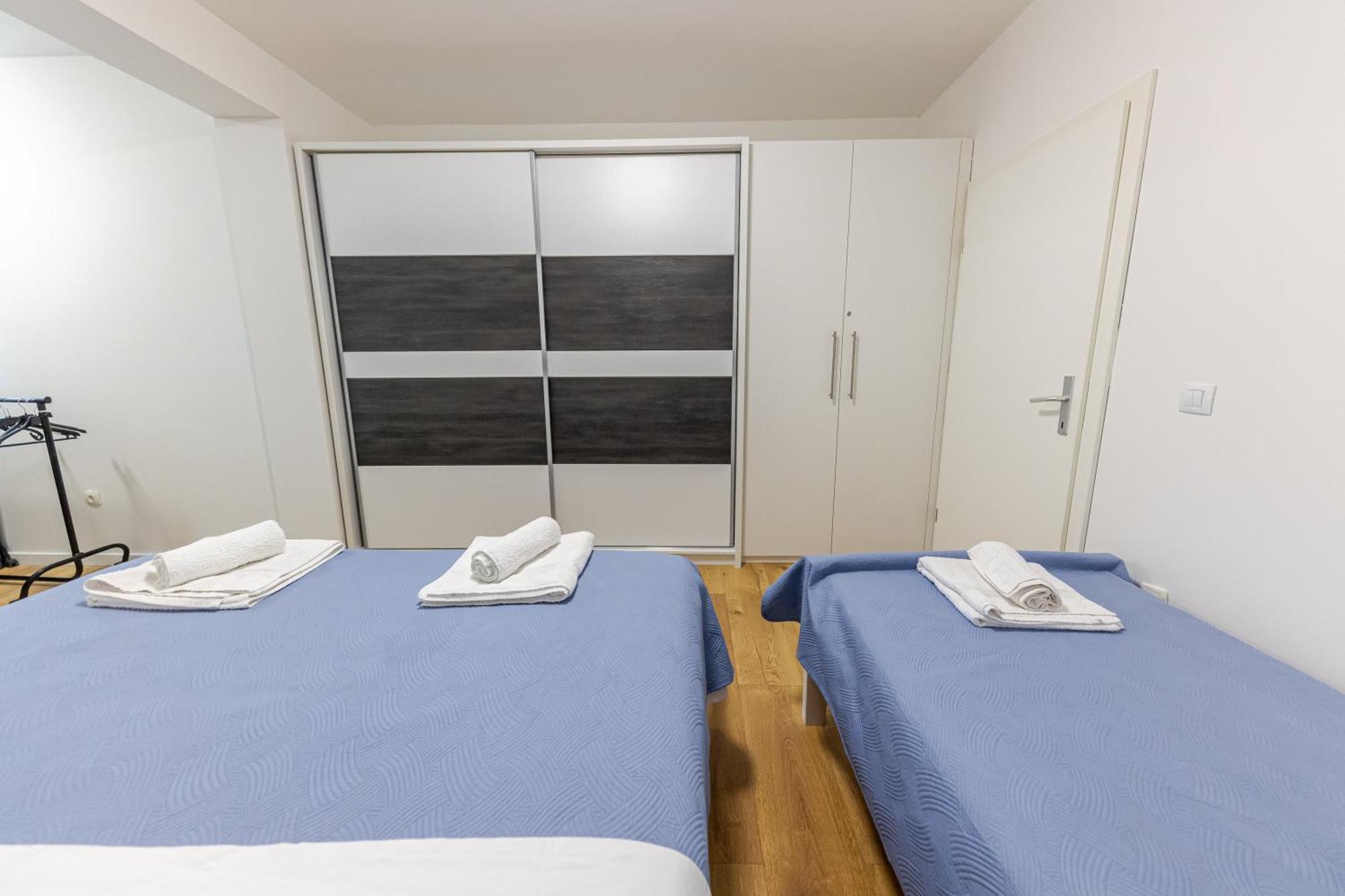 House Niko M With 6 Apartments Split Extérieur photo