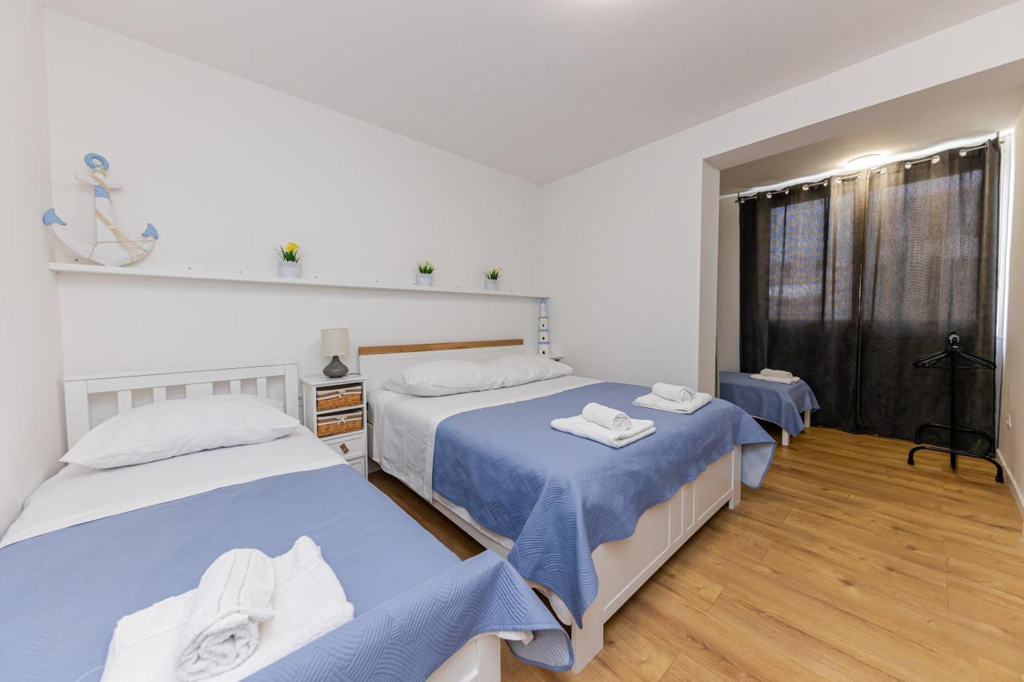 House Niko M With 6 Apartments Split Extérieur photo
