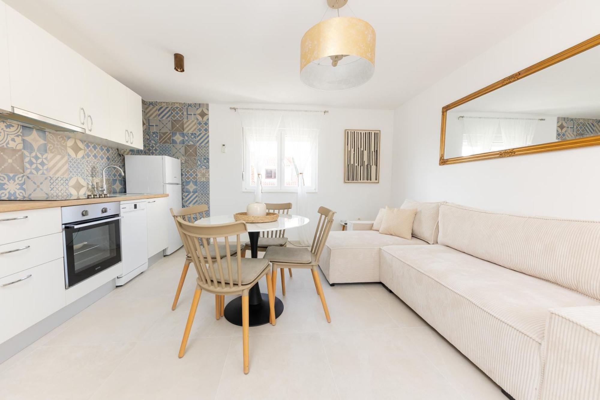 House Niko M With 6 Apartments Split Extérieur photo