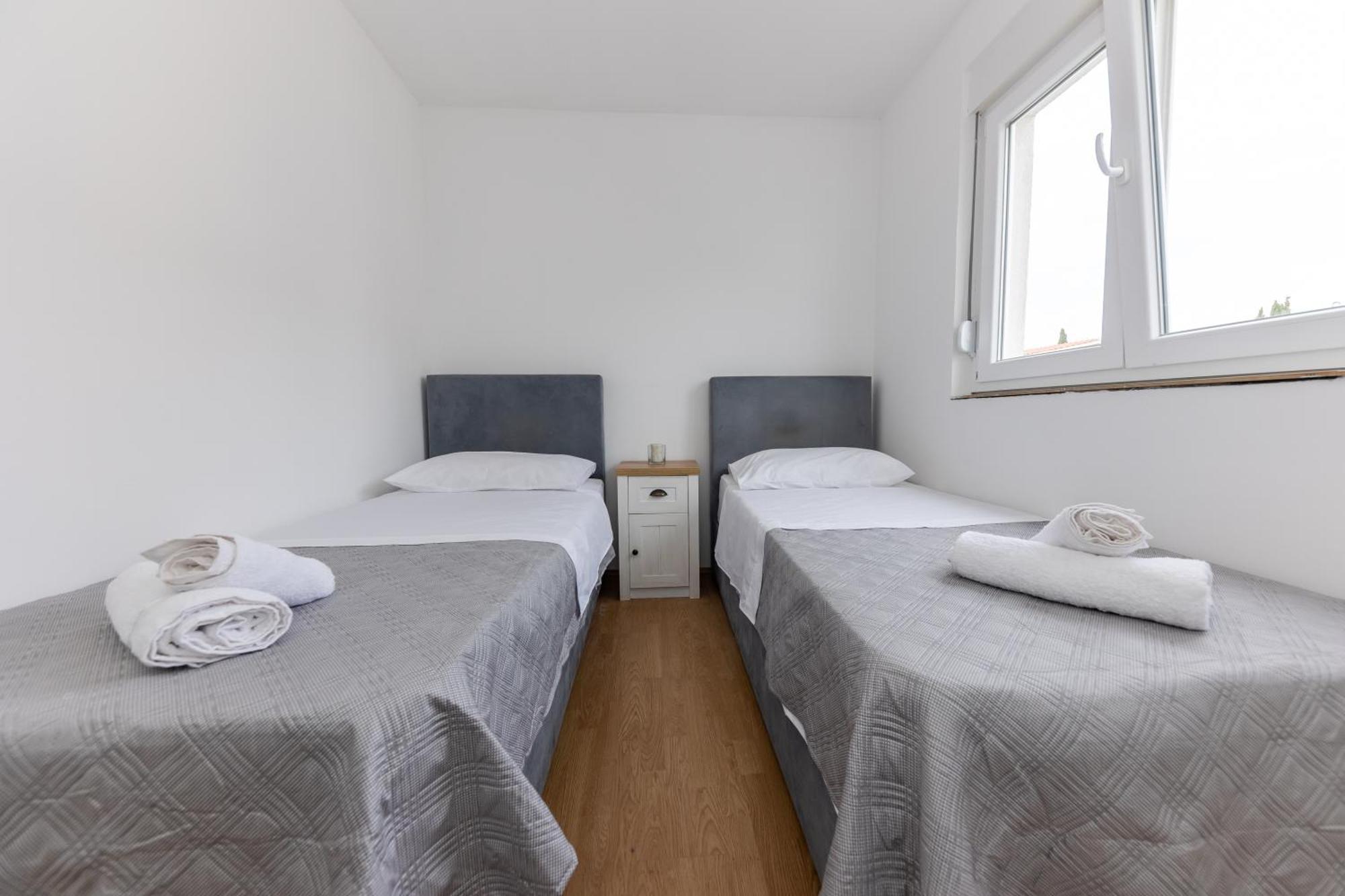 House Niko M With 6 Apartments Split Extérieur photo