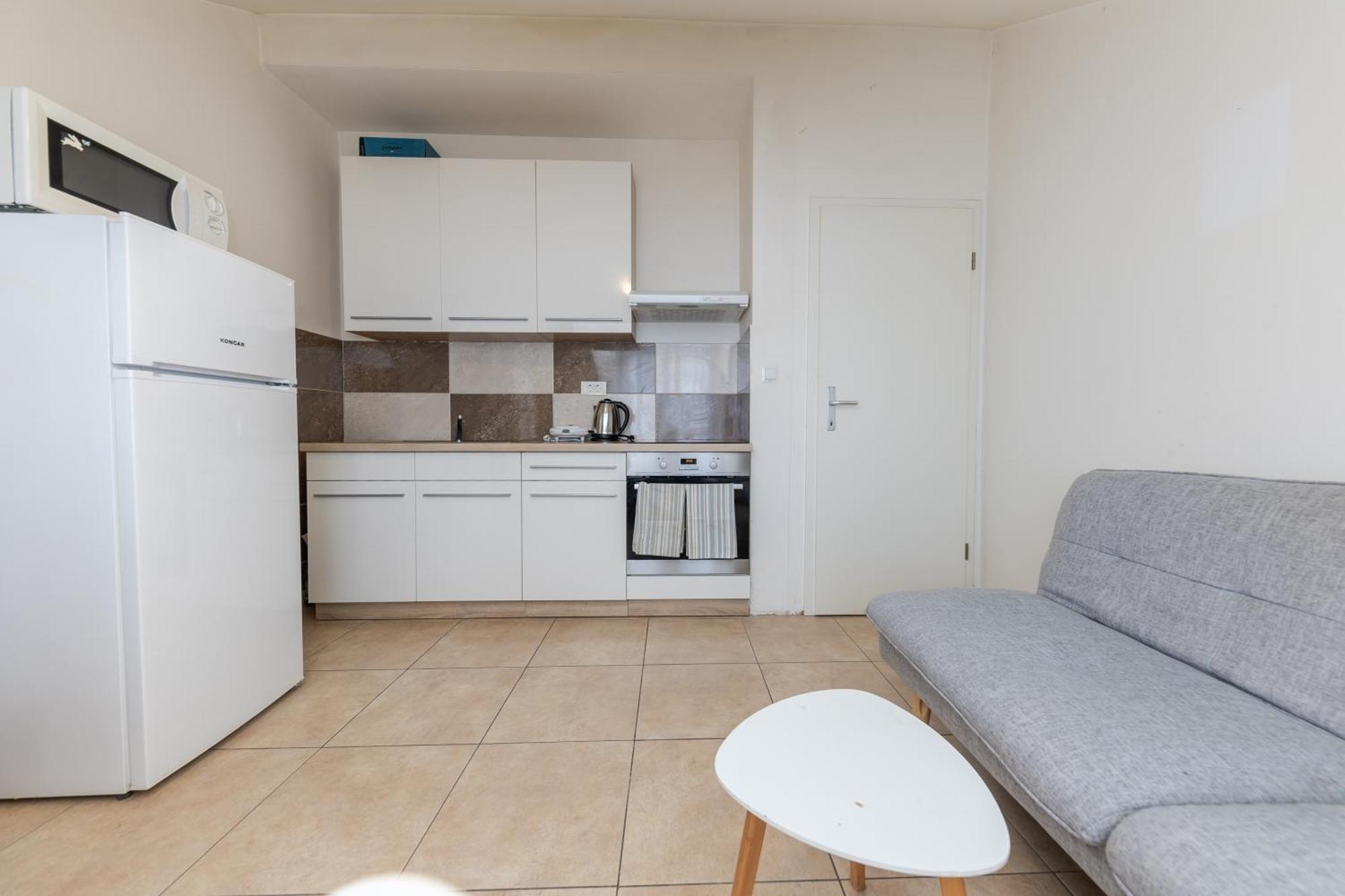House Niko M With 6 Apartments Split Extérieur photo