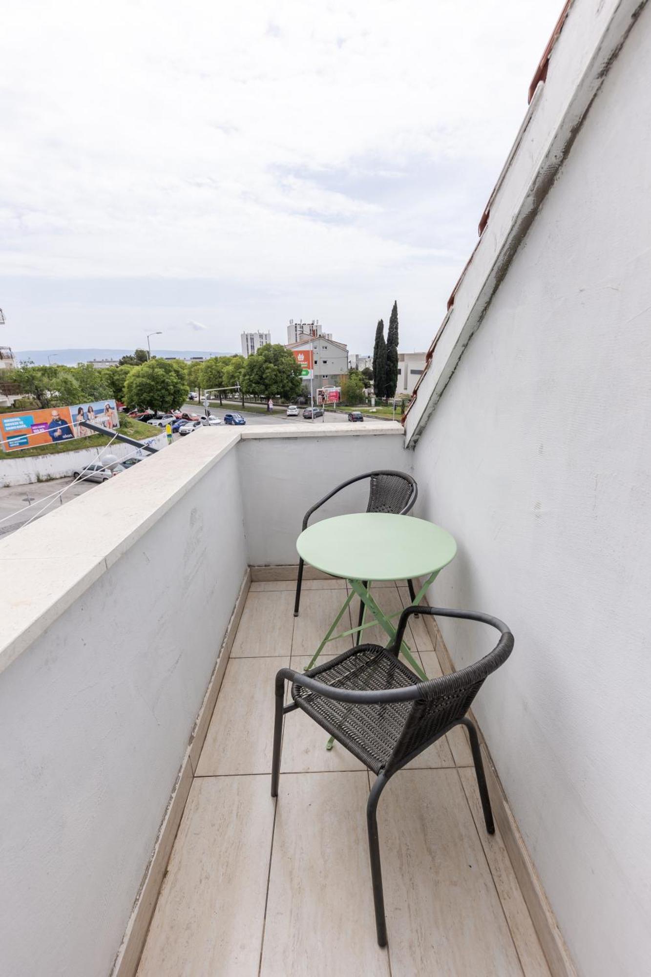 House Niko M With 6 Apartments Split Extérieur photo